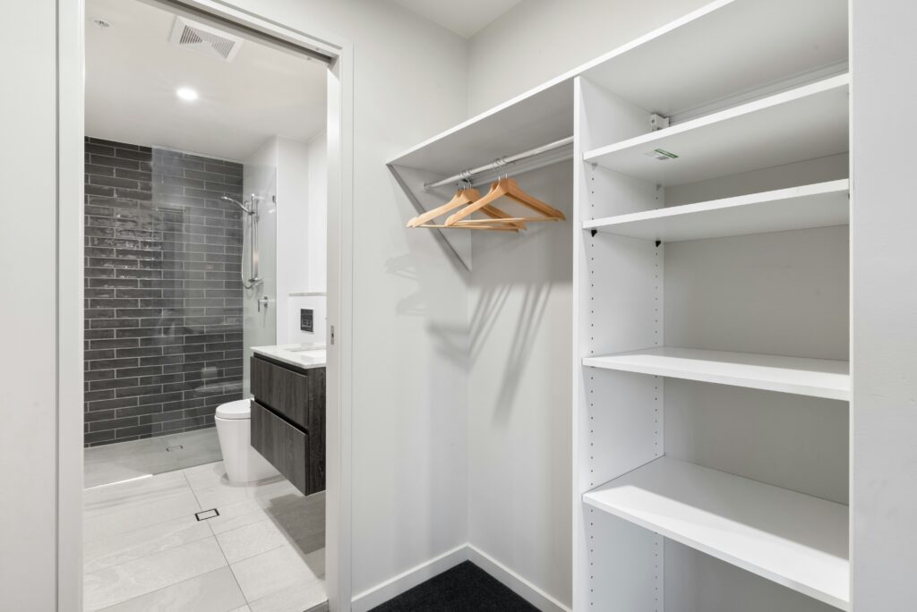 Organization Hacks - Linen Closet